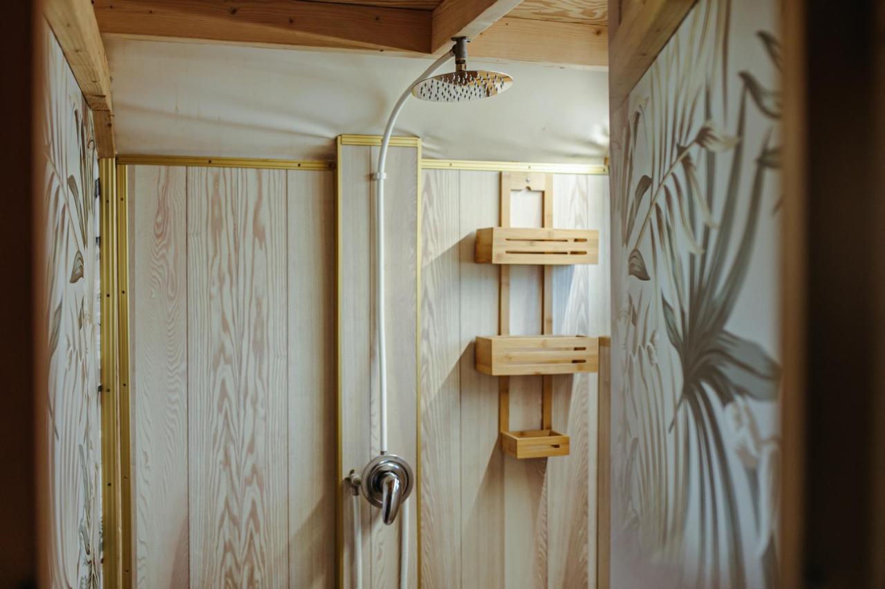 Herbals - Tree&Lake Houses With Bath, Sauna, Bikes, Motorboat ميلنو المظهر الخارجي الصورة