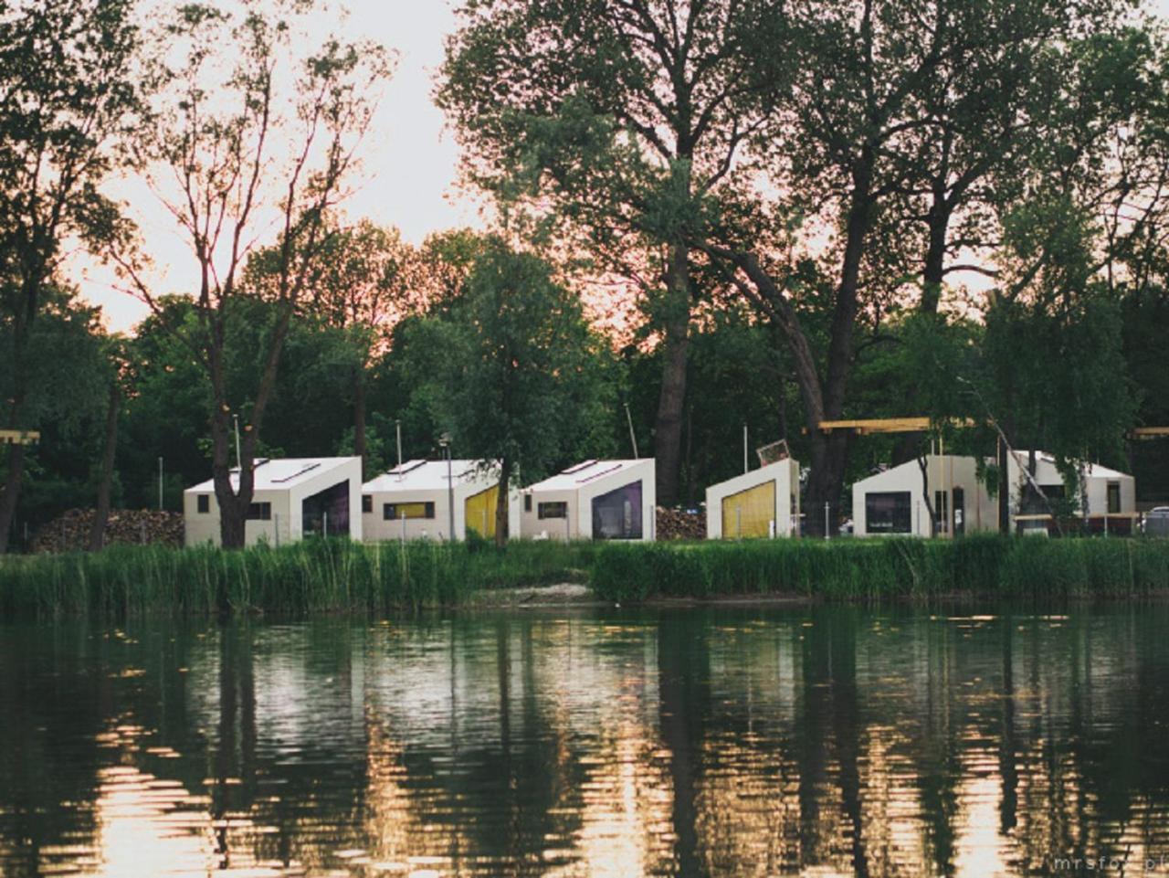 Herbals - Tree&Lake Houses With Bath, Sauna, Bikes, Motorboat ميلنو المظهر الخارجي الصورة